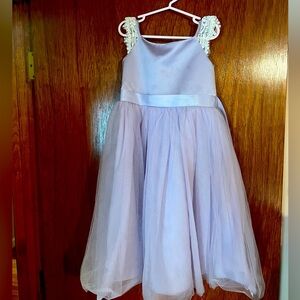 David’s Bridal kids size 5 light purple crotchet cap sleeve dress